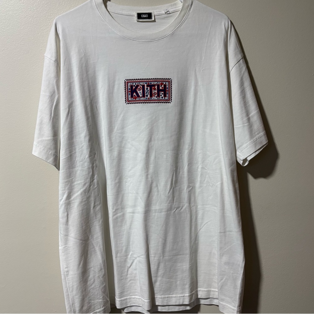 Kith Needlepoint Classic Logo Tee White- T-Shirt Men’s Size Large 2023